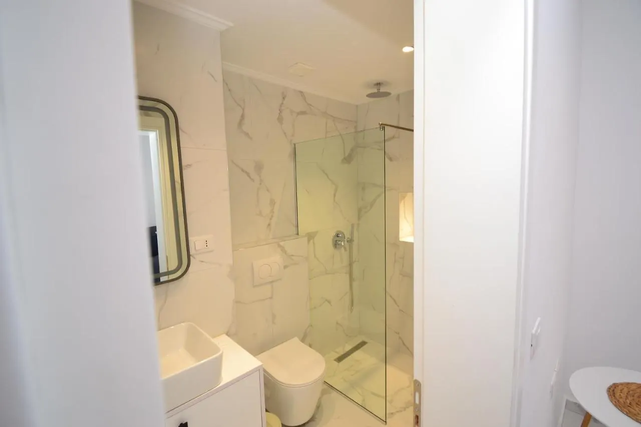 סרנדה E&L Luxury Apartments