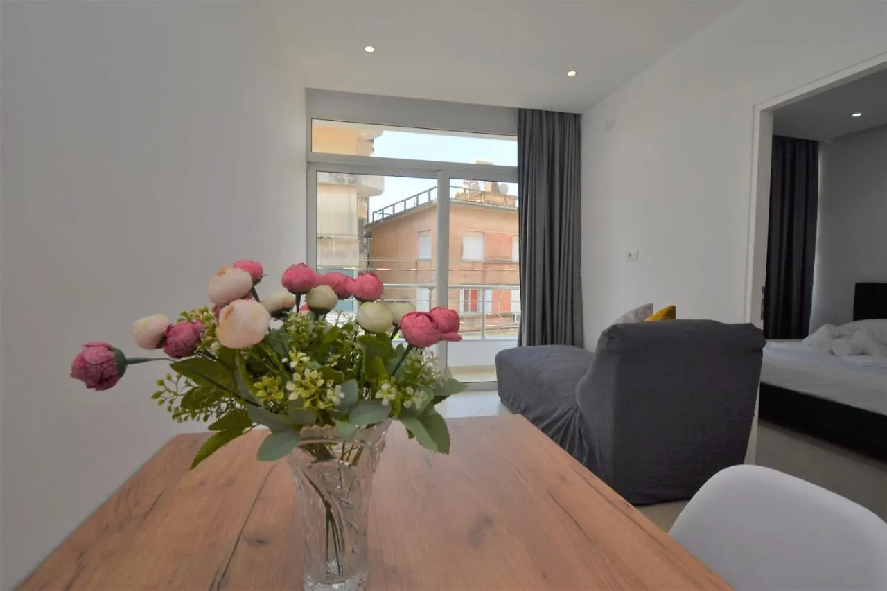 סרנדה E&L Luxury Apartments